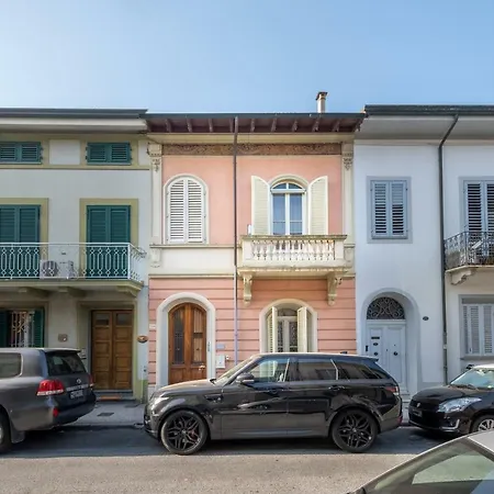 Villino Lola * В'яреджо