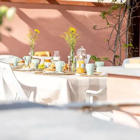 Будинок відпочинку Villino Lola *