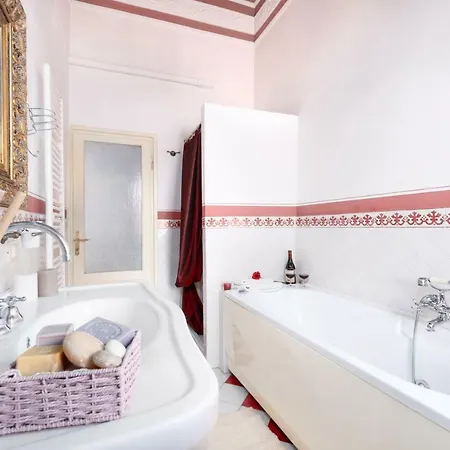 Villino Lola * В'яреджо