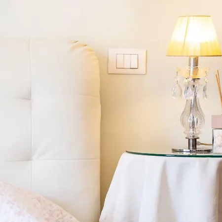 Будинок відпочинку Villino Lola В'яреджо