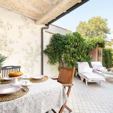 Villino Lola Viareggio
