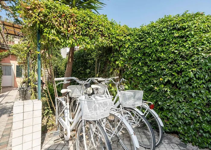 Villino Lola Βιαρέτζιο